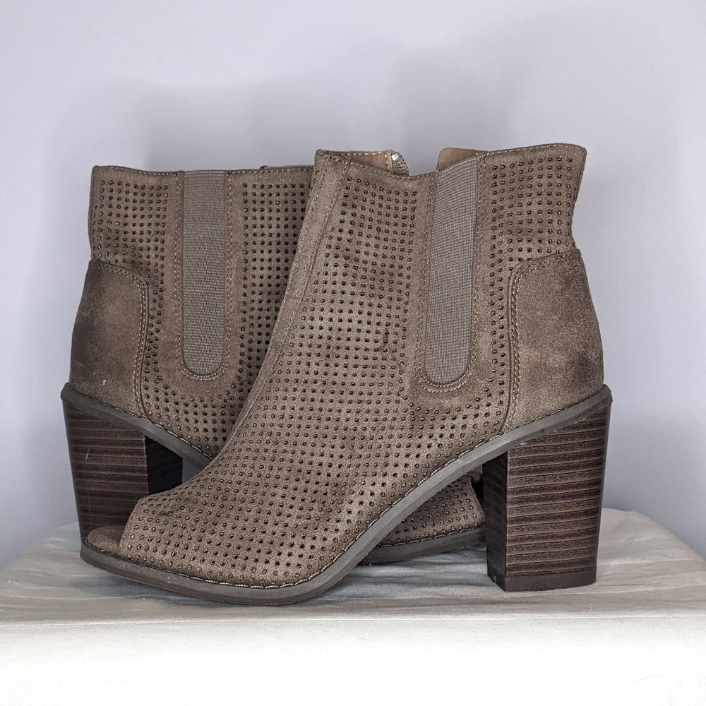 Dream Pairs | Reuters Taupe Booties